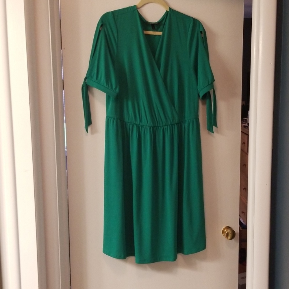 SLASH-SLEEVE FIT & FLARE DRESS